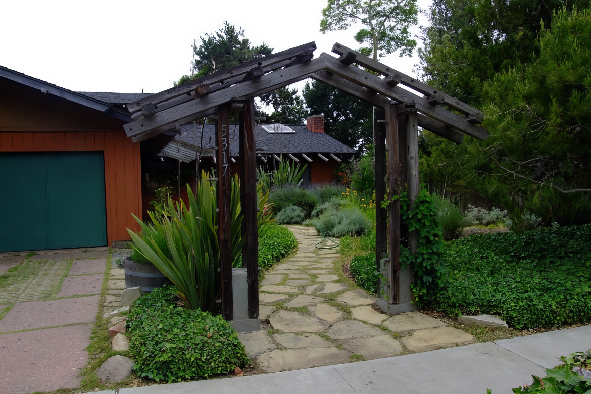 Simple A-Frame Entryway