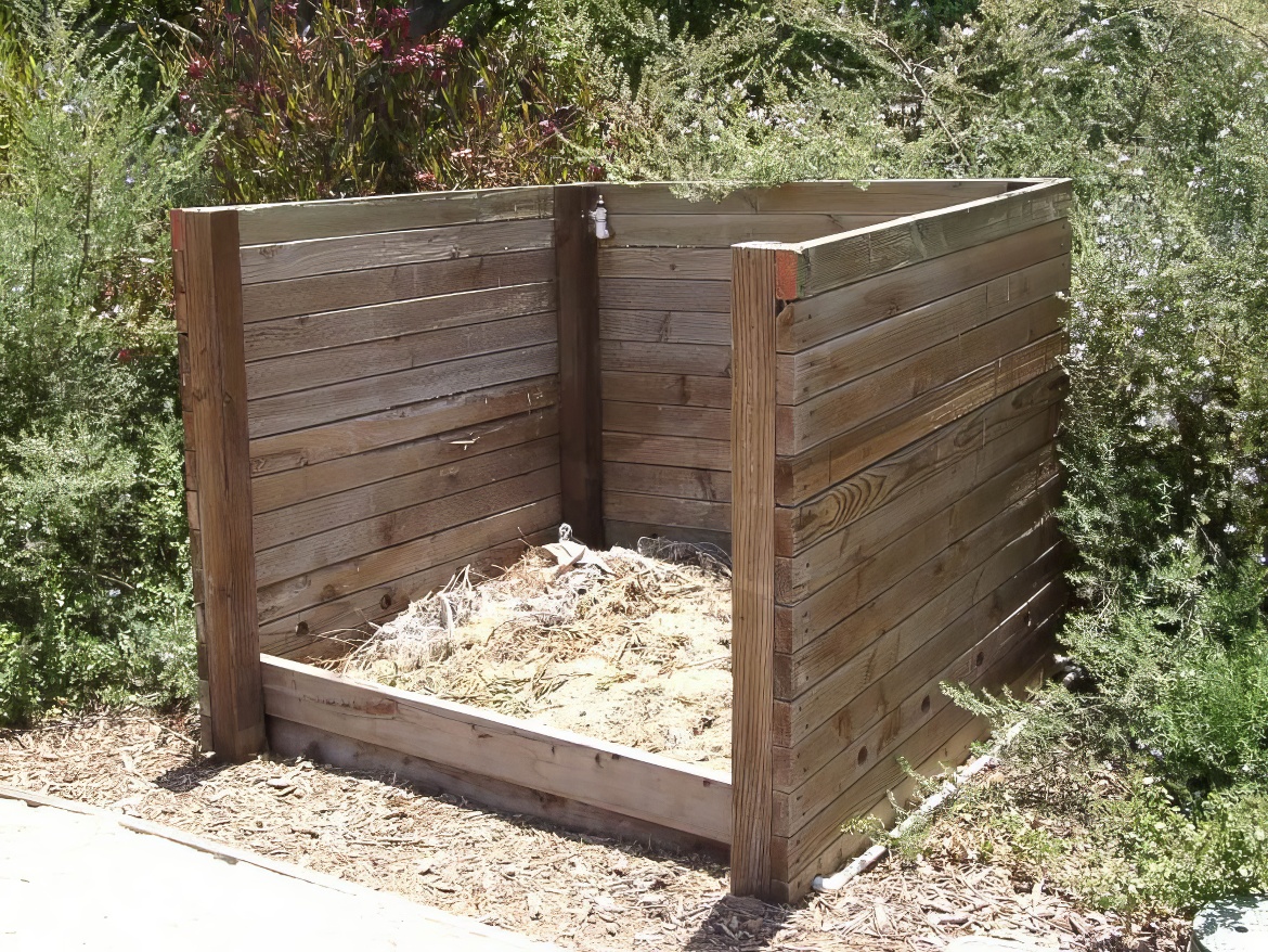 Three Sided Compost Bin